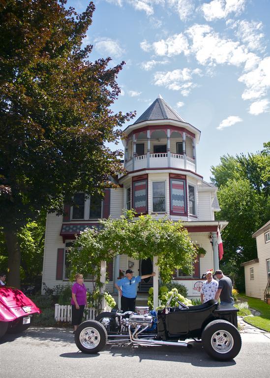 Bondy House Bed & Breakfast Amherstburg Екстериор снимка